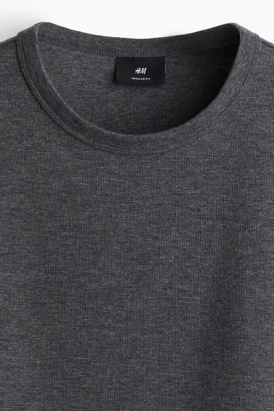 Regular Fit Asal Teksturali Futbolka - To'q kulrang - 7