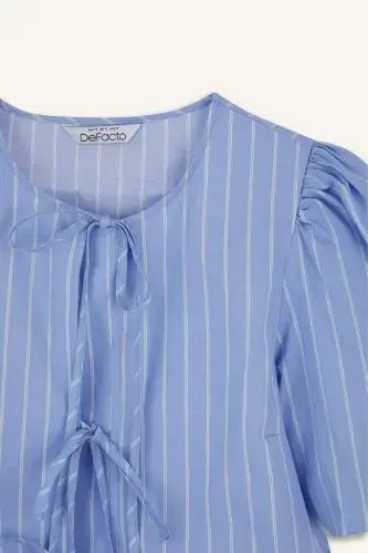 Regular Fit Bisiklet Yaka Çizgili Önden Bağlamalı Poplin Kısa Kollu Bluz-Mavi - 8