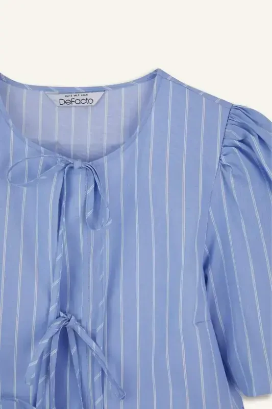 Regular Fit Bisiklet Yaka Çizgili Önden Bağlamalı Poplin Kısa Kollu Bluz-Mavi - 8