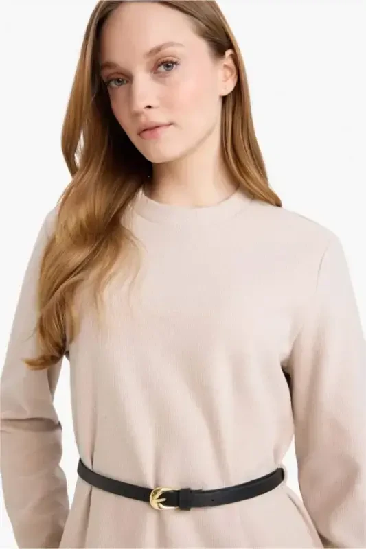 Regular Fit Bisiklet Yaka Uzun Kollu Kemerli Selanik Kumaş Maxi Elbise-Doğal Bej - 3