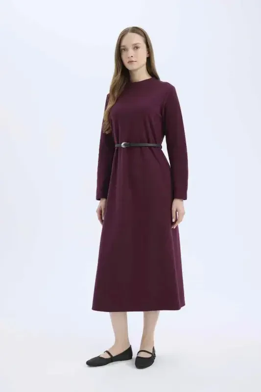 Regular Fit Bisiklet Yaka Uzun Kollu Kemerli Selanik Kumaş Maxi Tesettür Elbise-Bordo - 3