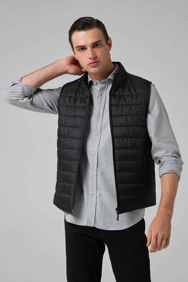 Regular Fit Black Stand Collar Fiber Filled Seasonal Zippered Vest Jacket - 9