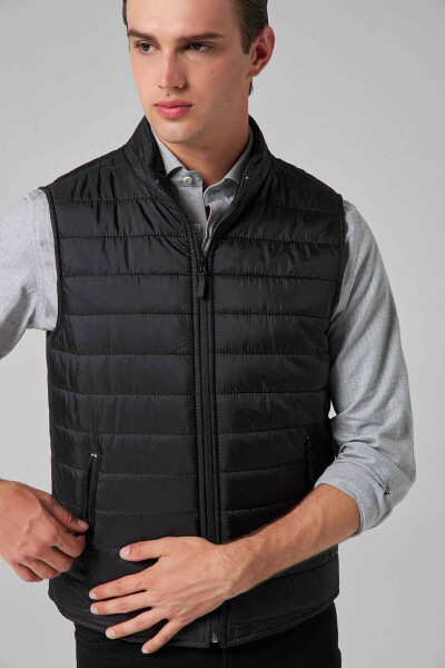 Regular Fit Black Stand Collar Fiber Filled Seasonal Zippered Vest Jacket - 10