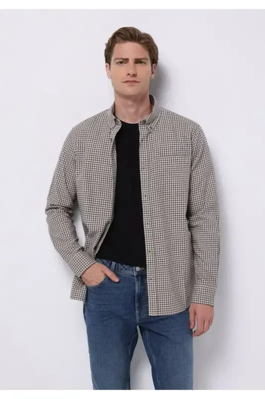 Regular fit, brown, long-sleeved, plaid men's shirt. - 1