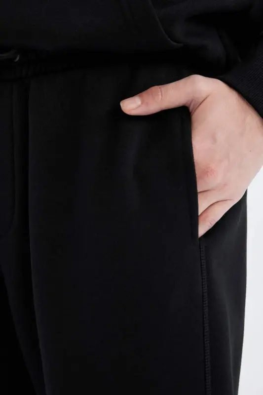 Regular Fit Eşofman Altı Cepli Beli Bağcıklı Lastikli Paça-Siyah - 4