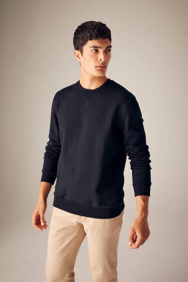 Regular Fit Crew Neck Basic Cotton Sweatshirt Black - 9