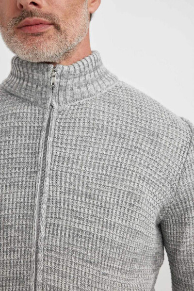 Regular Fit Crew Neck Half Zip Knit Sweater in Heather Grey - 5