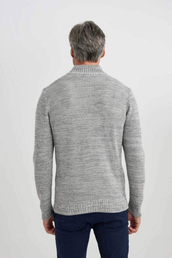 Regular Fit Crew Neck Half Zip Knit Sweater in Heather Grey - 6