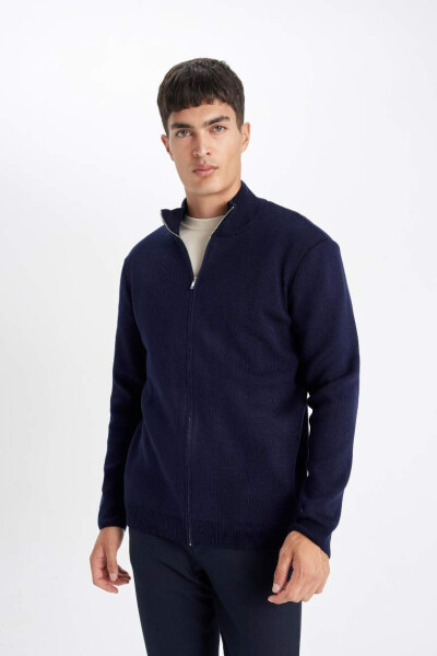 Regular Fit Crew Neck Zip-Up Knit Sweater in Navy - 4