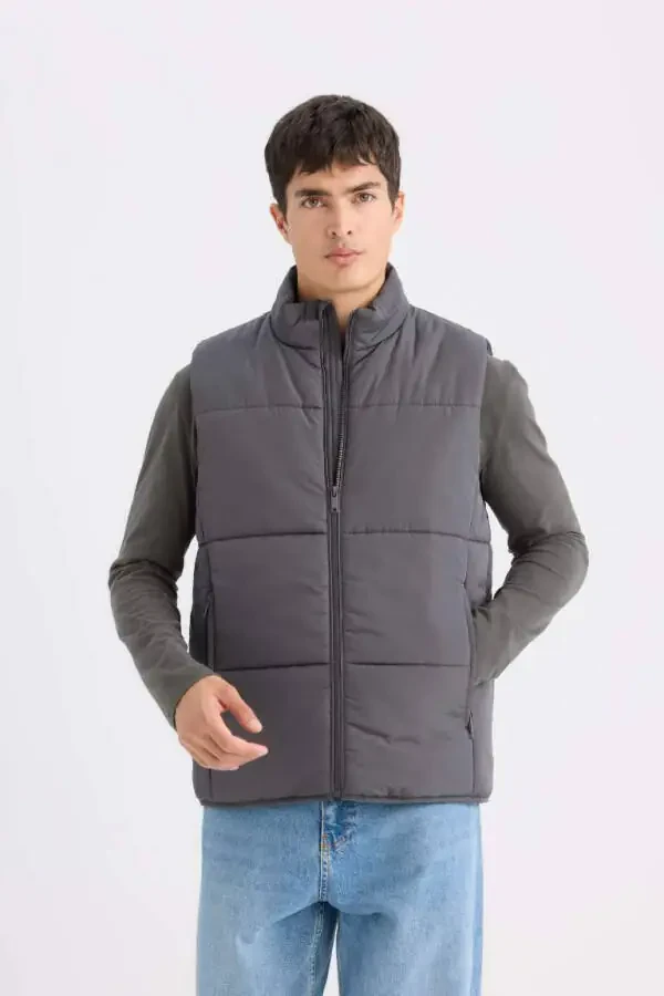 Regular Fit Dik Yaka Fermuarlı Cepli Şişme Yelek-Antrasit - 3