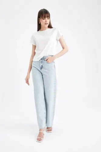 Regular Fit Футболка с круглым вырезом, базовая, однотонная, с короткими рукавами - Экрю - DEFACTO (1)