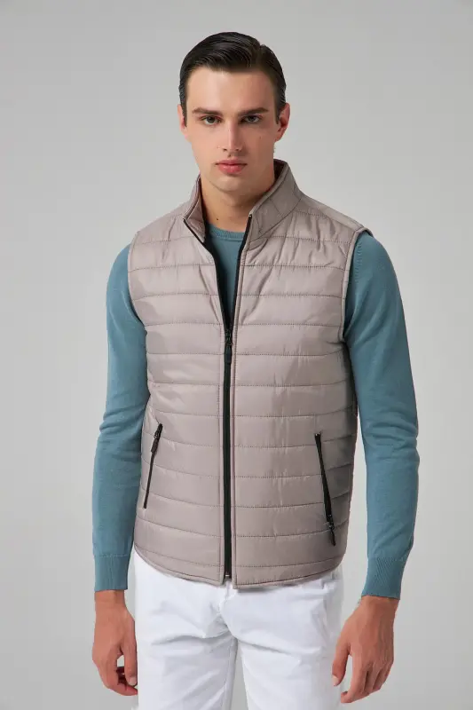 Regular Fit Gray Stand-Up Collar Fiber Filled Seasonal Zippered Padded Vest Jacket-Gray - 2