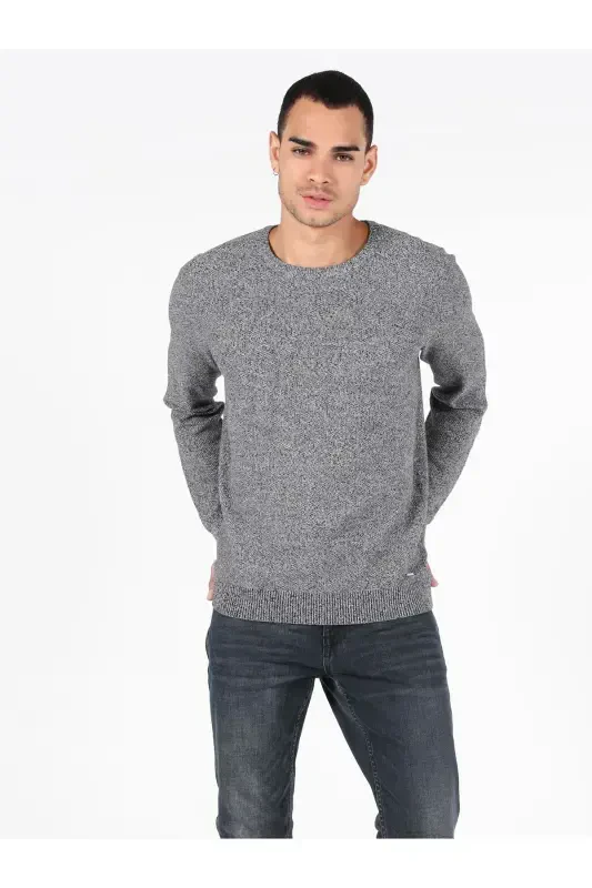 Regular fit, grey melange crew neck sweater for men. - 1