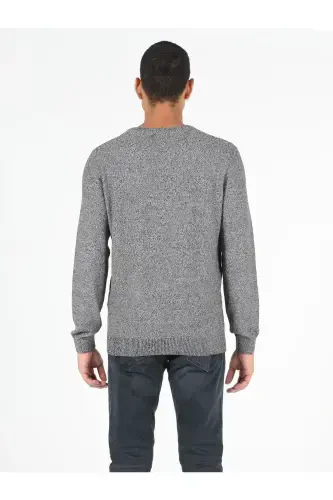 Regular fit, grey melange crew neck sweater for men. - COLIN’S (1)