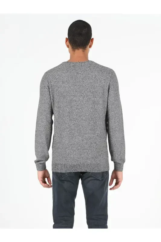 Regular fit, grey melange crew neck sweater for men. - 2