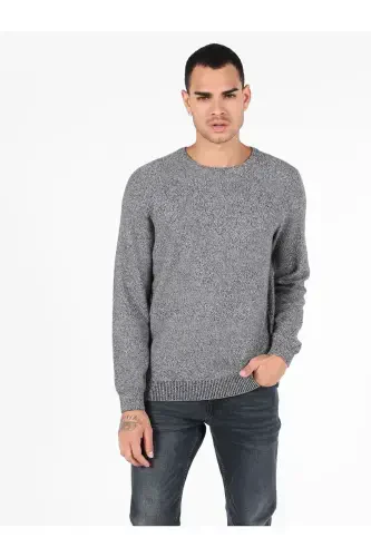 Regular fit, grey melange crew neck sweater for men. - 3