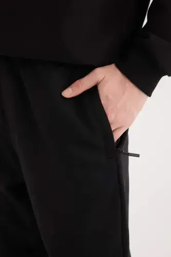 Regular Fit İnce Eşofman Altı Fermuar Cepli Beli Bağcıklı Lastikli Paça-Siyah - 6