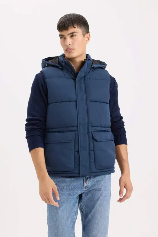 Regular Fit Kapüşonlu Fermuarlı Cepli Şişme Yelek-Lacivert - 1