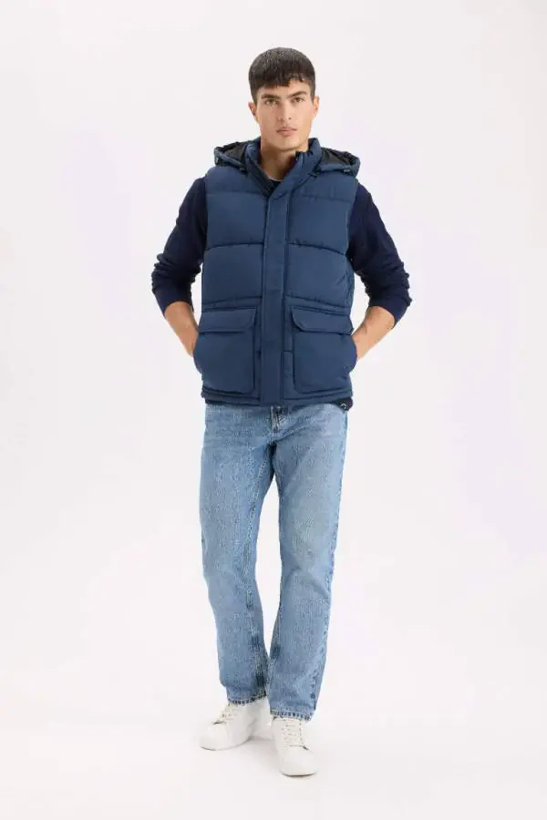 Regular Fit Kapüşonlu Fermuarlı Cepli Şişme Yelek-Lacivert - 2