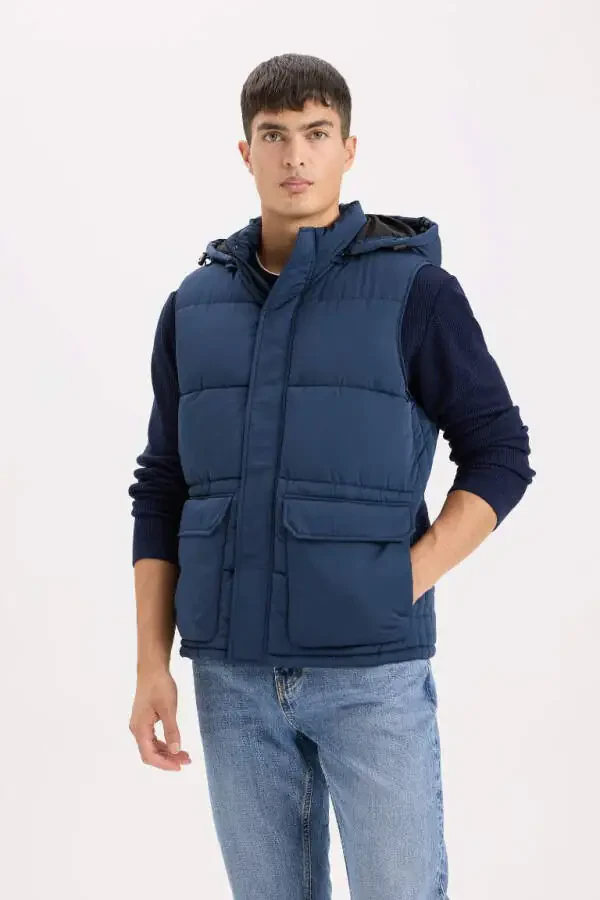 Regular Fit Kapüşonlu Fermuarlı Cepli Şişme Yelek-Lacivert - 3