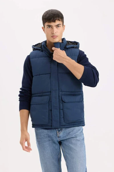 Regular Fit Kapüşonlu Fermuarlı Cepli Şişme Yelek-Lacivert - 4