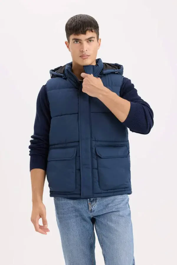 Regular Fit Kapüşonlu Fermuarlı Cepli Şişme Yelek-Lacivert - 4