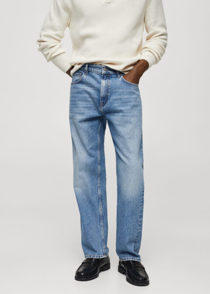 Regular fit, mid-wash jeans. - 11