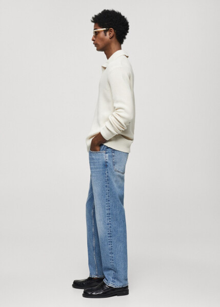 Regular fit, mid-wash jeans. - 8