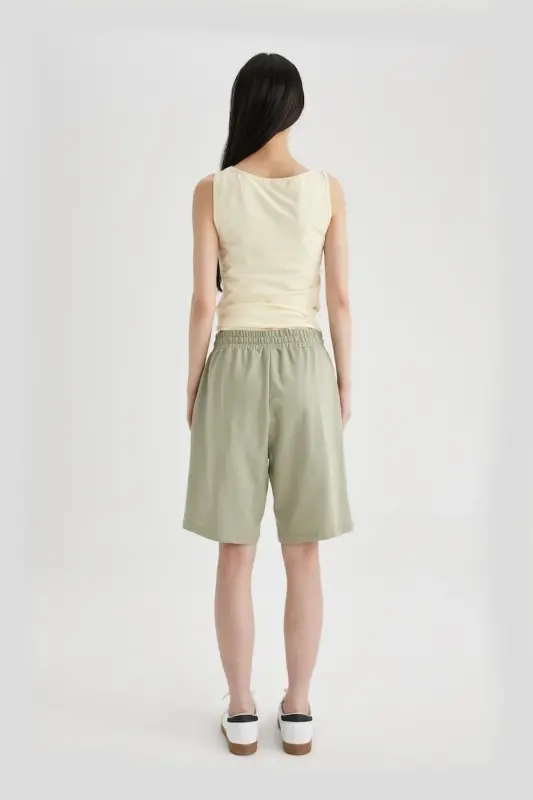 Regular Fit Normal Bel Düz Paça Bermuda Şort Yeşil - 3