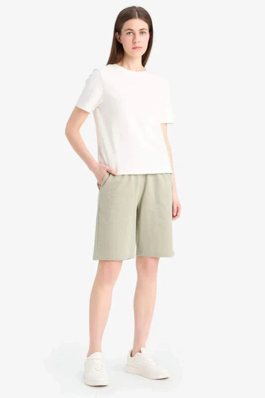 Regular Fit Normal Waist Straight Leg Bermuda Shorts Green - 1