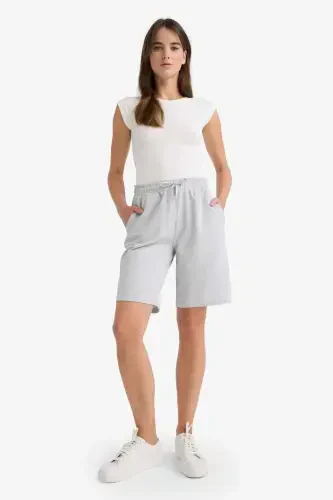 Regular Fit Oʻrta Bel Toʻgʻri Shim Ingichka Bermuda Short-Kulrang Melanj - 1