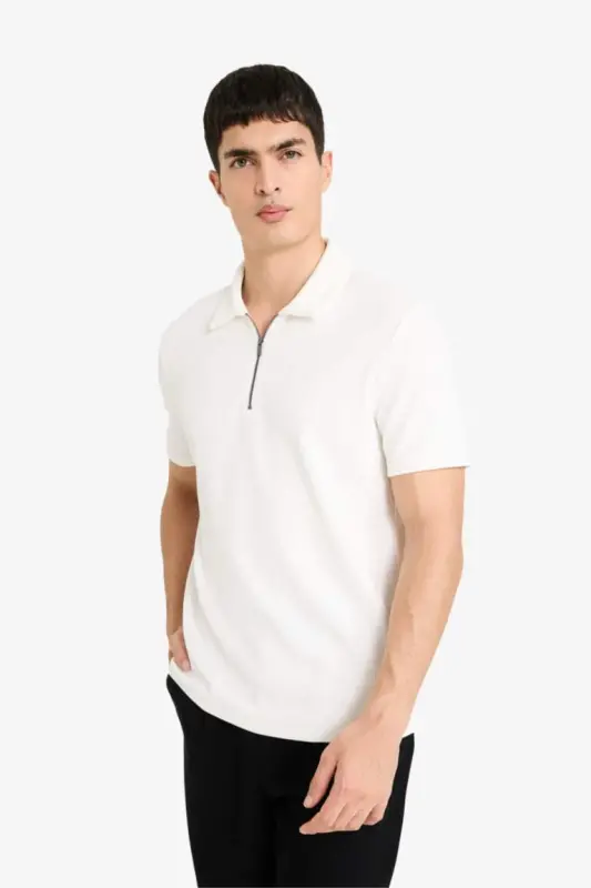 Regular Fit Polo Shirt with Zipper Collar and Short Sleeves Off-White - 3