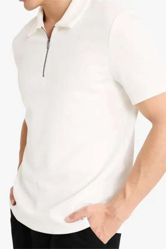 Regular Fit Polo Shirt with Zipper Collar and Short Sleeves Off-White - 4