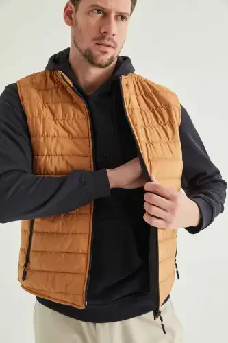 Regular Fit Safran Dik Yaka Elyaf Dolgulu Mevsimlik Fermuarlı Şişme Yelek Mont-SAFRAN - D'S DAMAT (1)