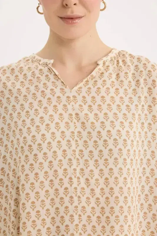 Regular Fit Stand-up Collar Glittery Fabric Long Sleeve Blouse-Light Camel - 8