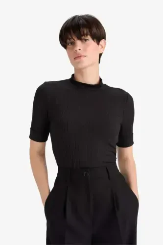 Regular Fit Yarım Balıkçı Yaka Basic Düz Fitilli Kaşkorse Kısa Kollu Siyah Tişört-Siyah - 3