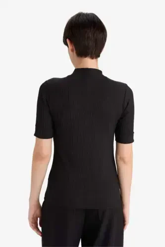 Regular Fit Yarım Balıkçı Yaka Fitilli Kaşkorse Kısa Kollu Tişört-Siyah - 6