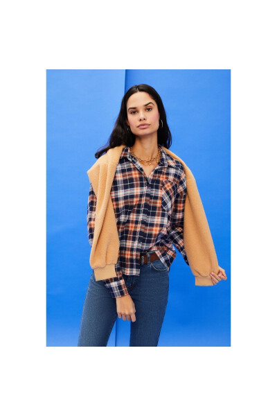 Regular Plaid Ruffle Shirt - 8