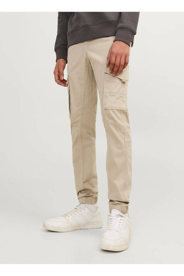 Regular waist, elastic leg, stone detail men's pants. - 8