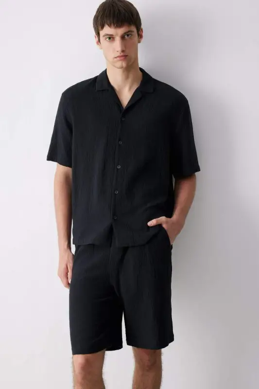 Relax Fit Polo Yoqali Paxtali Yozgi Muslin Qisqa Yengli Qora Ko'ylak-Qora - 1