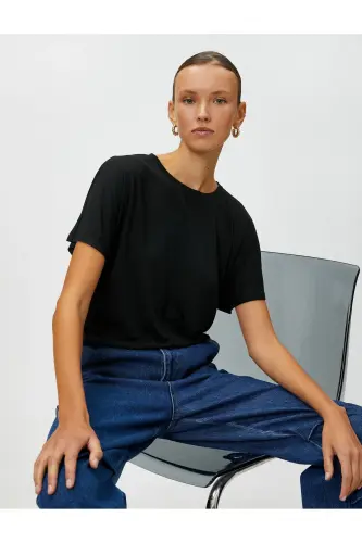 Relax Fit Tişört Bisiklet Yaka-Siyah - 1