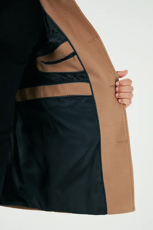 Relaxed Fit Düğmeli Dik Yaka Kaşe Kaban Erkek KABAN 5840099-CAMEL - 5