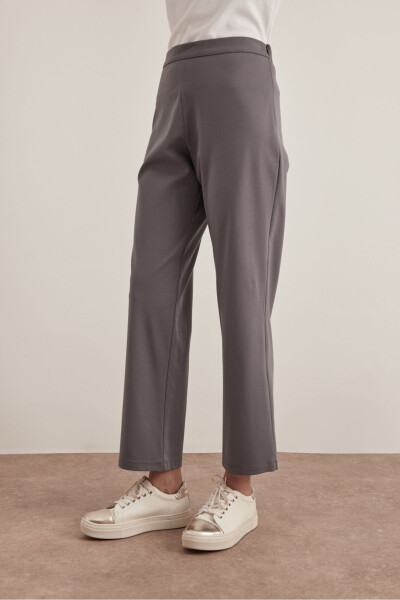 Relaxed Fit Pants - 3