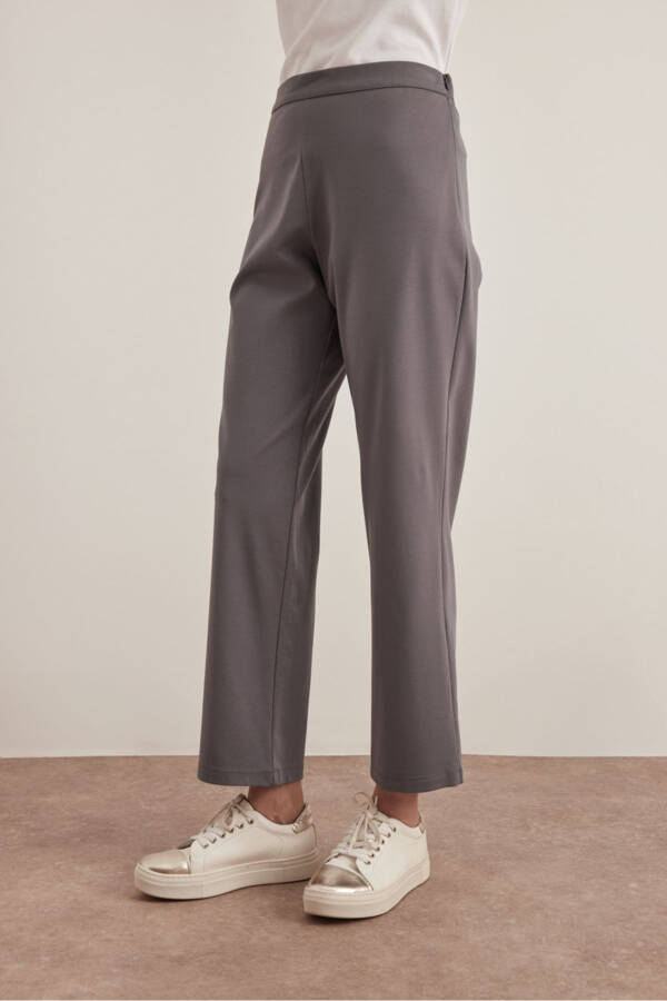 Relaxed Fit Pants - 3