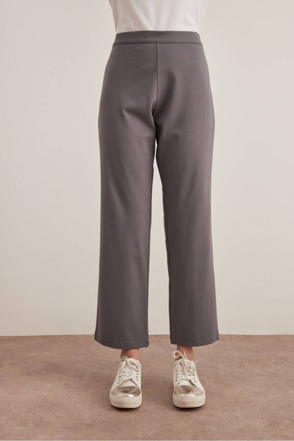 Relaxed Fit Pants - 4