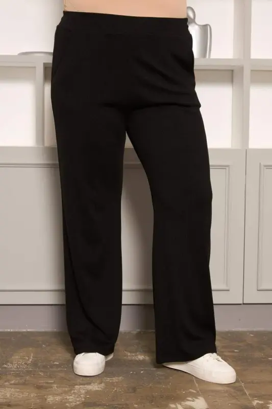 Relaxed Fit Plus Size Basic Trousers Black - 3