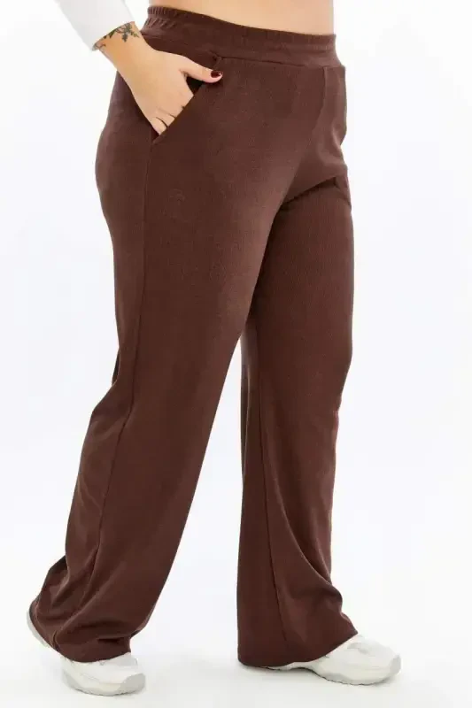 Relaxed Fit Plus Size Basic Trousers Brown - 2