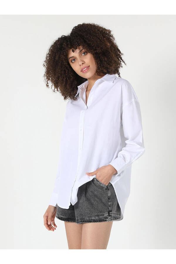 Relaxed fit white long sleeve shirt for women - 4