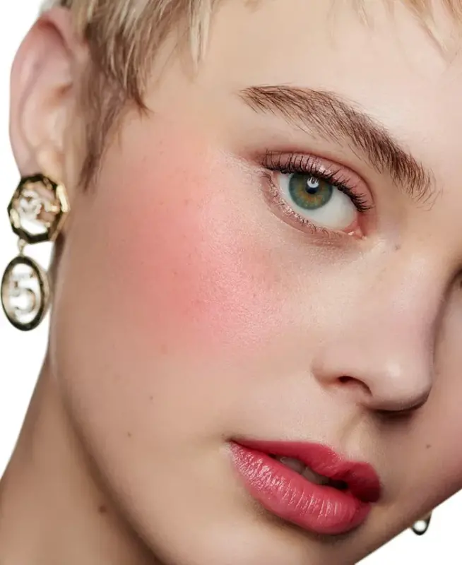 Enhances Colour – Nourishes – Plumps - 1 RED CAMELLIA - 6