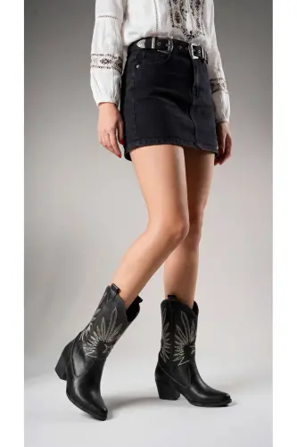 Rhifthil Women's Boots 00125001 Black Leather - 4